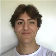 Estudiante de ingeniería imparte clases a alumnos de ESO y Bachillerato